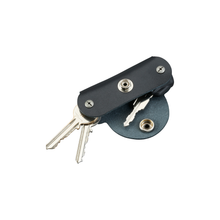 Carica l'immagine nel visualizzatore di Gallery, Portachiavi in pelle MACA25010