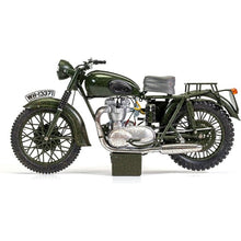 Carica l'immagine nel visualizzatore di Gallery, Great Escape Triumph TR6 Trophy - 1:12 Scale MMOS23100