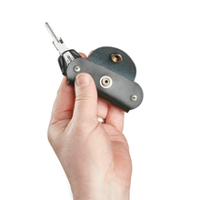 Carica l&#39;immagine nel visualizzatore di Gallery, Portachiavi in pelle  MACA25010
