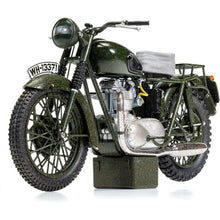 Carica l&#39;immagine nel visualizzatore di Gallery, Great Escape Triumph TR6 Trophy - 1:12 Scale MMOS23100
