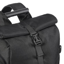 Carica l&#39;immagine nel visualizzatore di Gallery, Triumph 25L Modern Classic Roll-Top Bag MLUA24002
